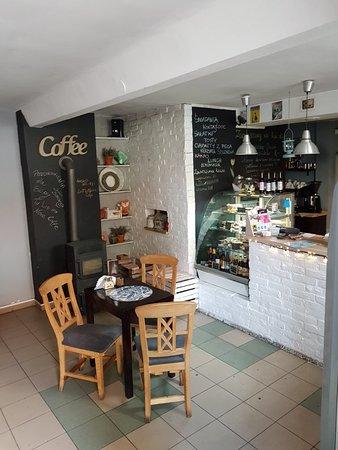 Tu Lis Ma Nore Cafe